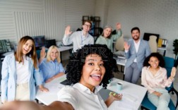 公司活跃具体指哪些行为表现？